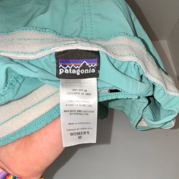 Patagonia Baggies 5” Fresh Teal Mesh Lined Shorts Size M - Picture 3 of 3